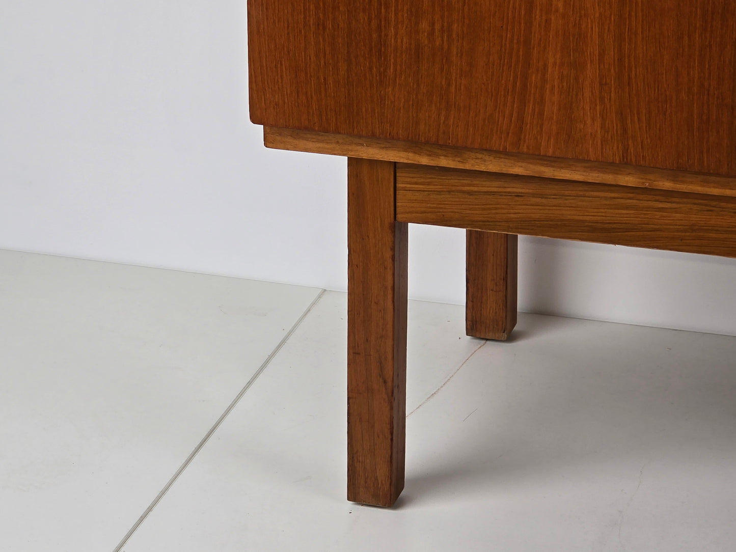 MID CENTURY SIDEBOARD nussbaum holz kommode schubladen tv board