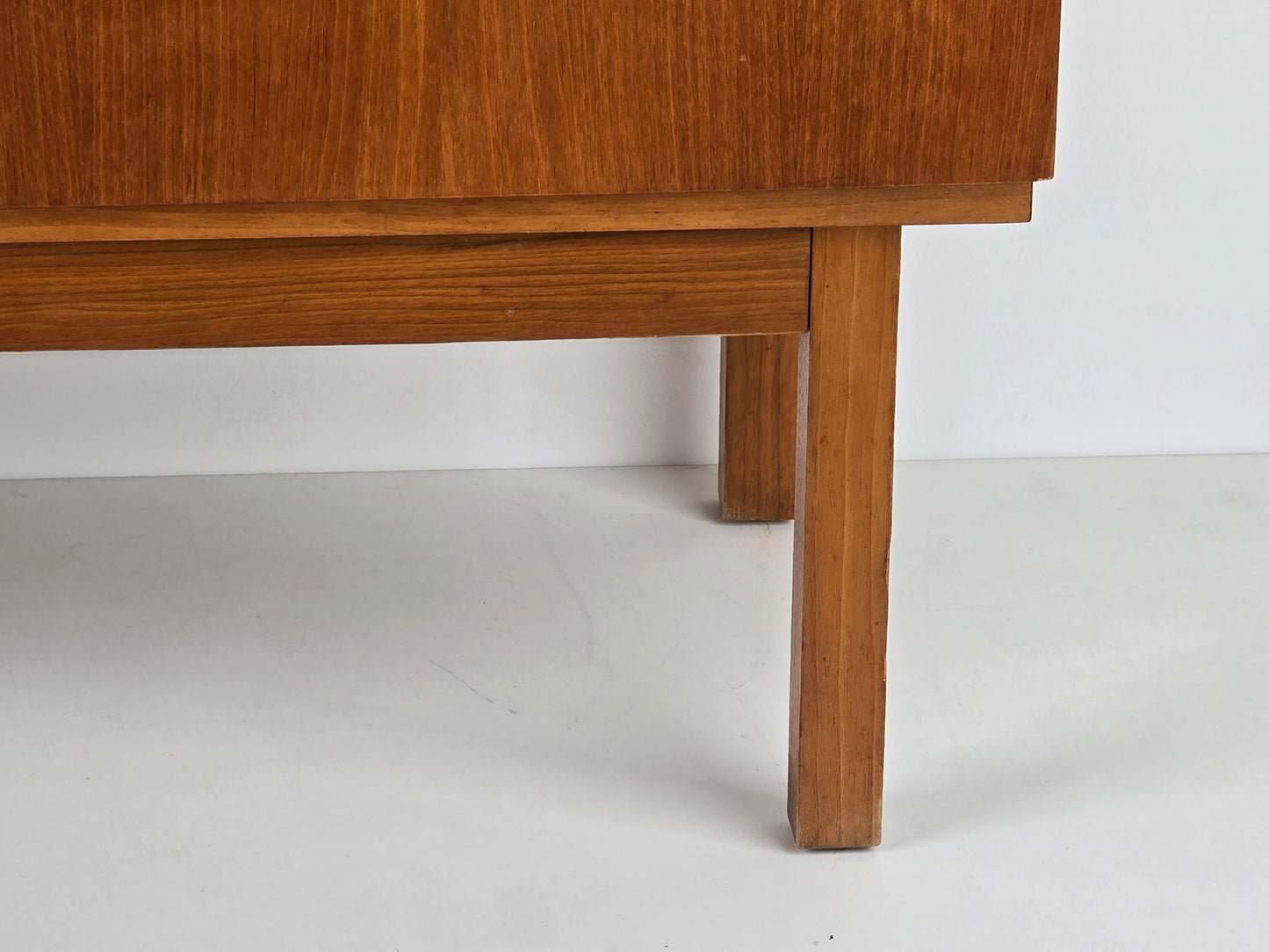 MID CENTURY SIDEBOARD nussbaum holz kommode schubladen tv board