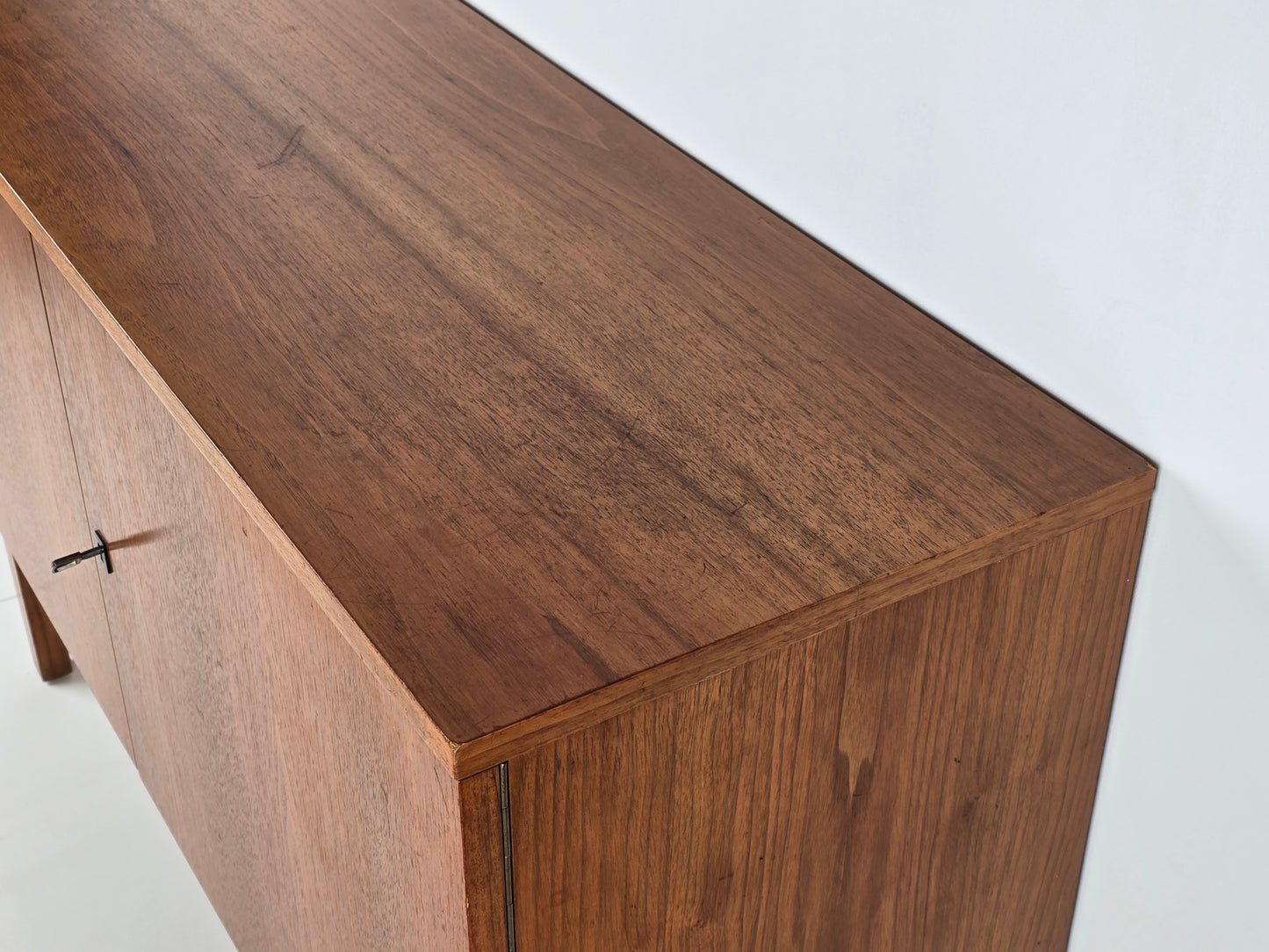 MID CENTURY SIDEBOARD nussbaum holz kommode schubladen tv board