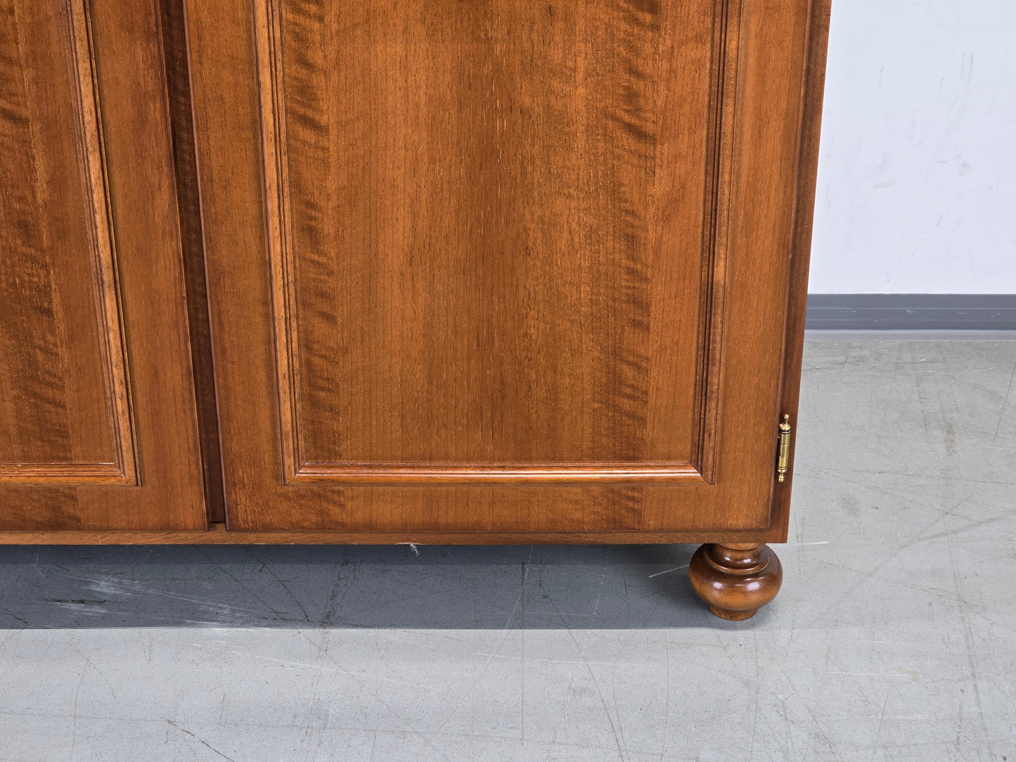 VINTAGE KLEIDERSCHRANK schrank holz antik dunkelbraun nussbaum