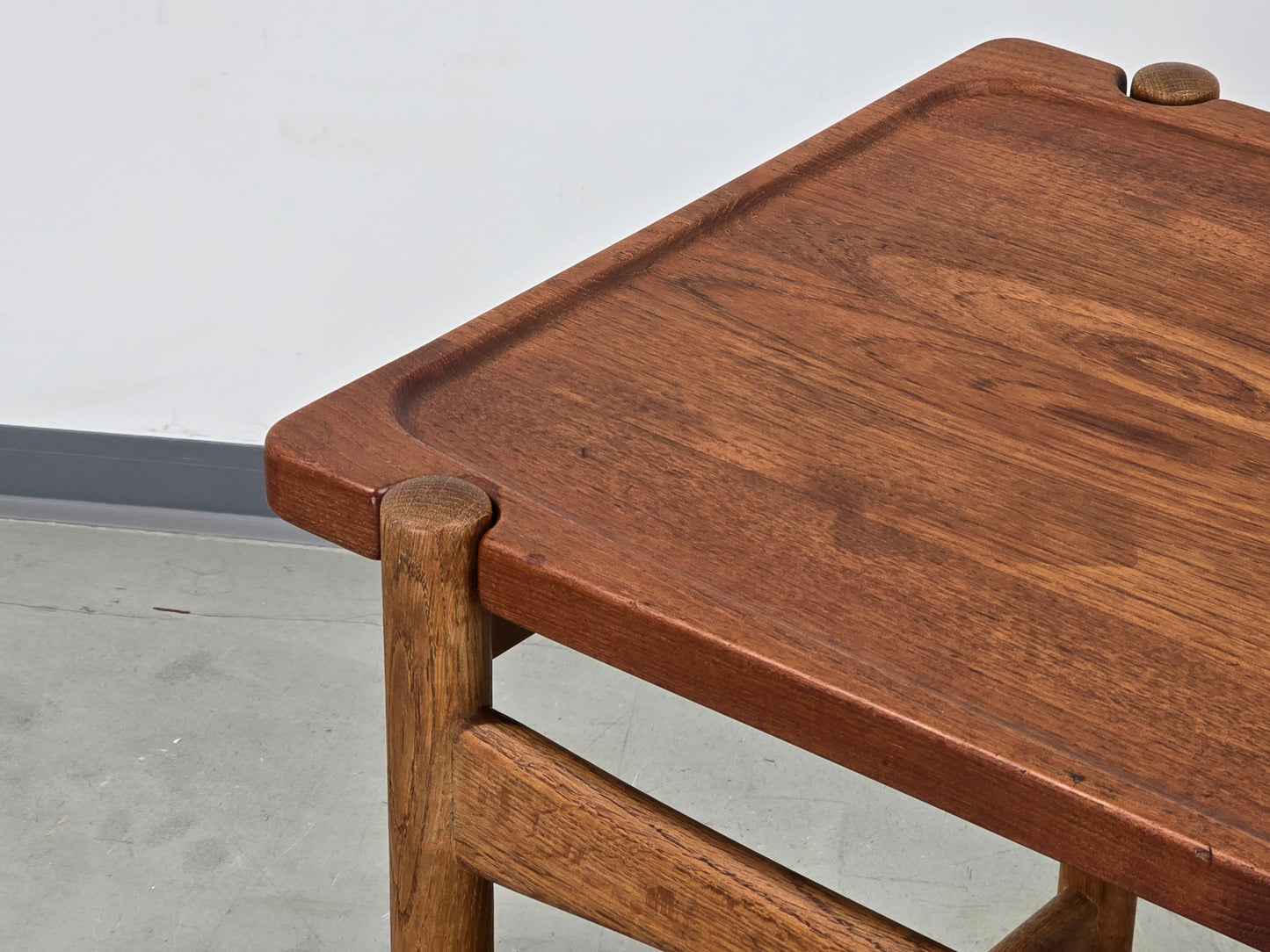 HANS J WEGNER TEAK TISCH couchtisch servierwagen holz beistelltisch massiv