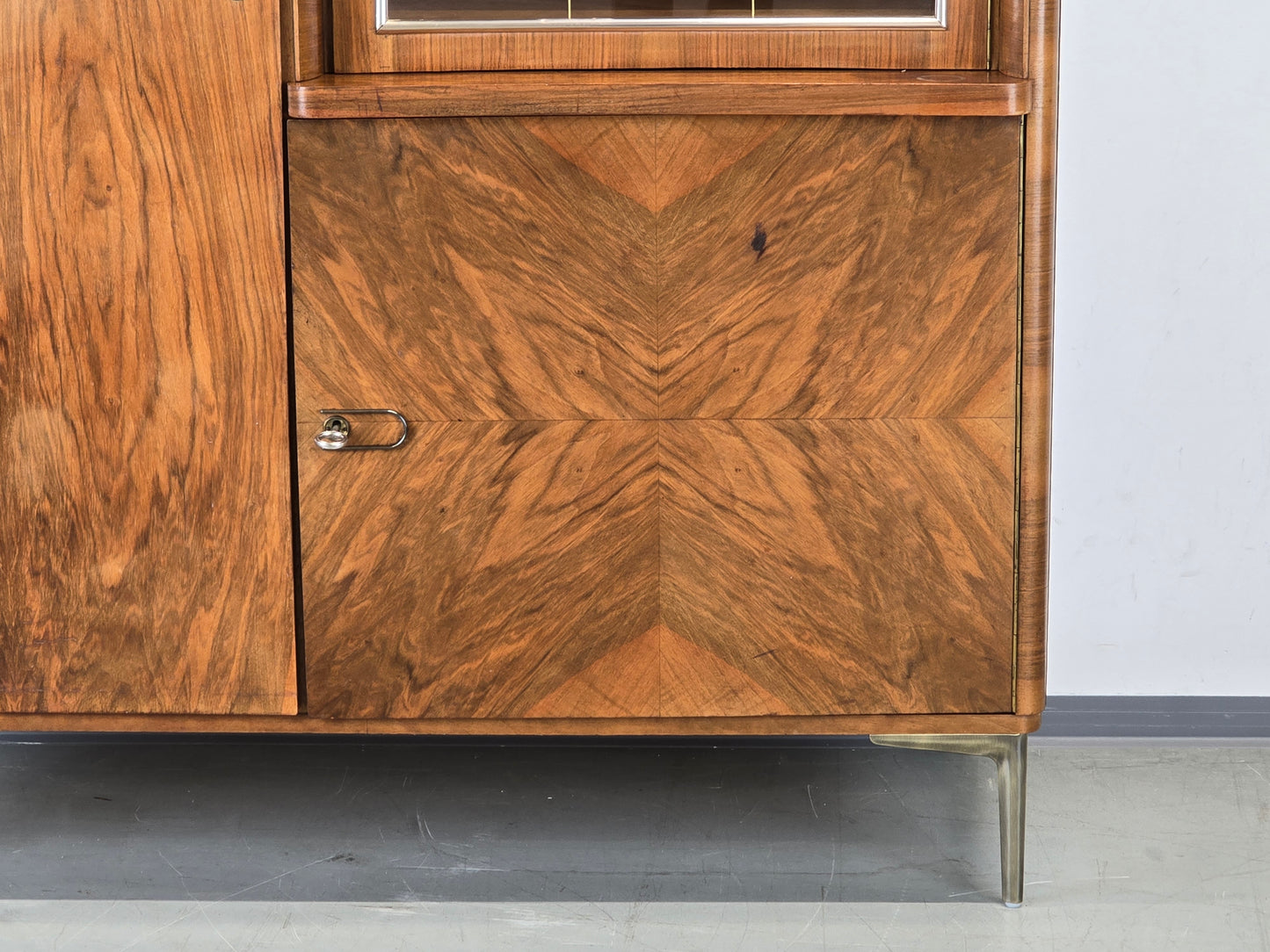 1960ER JAHRE SCHRANK nussbaum holz kleiderschrank vitrine vintage mid century