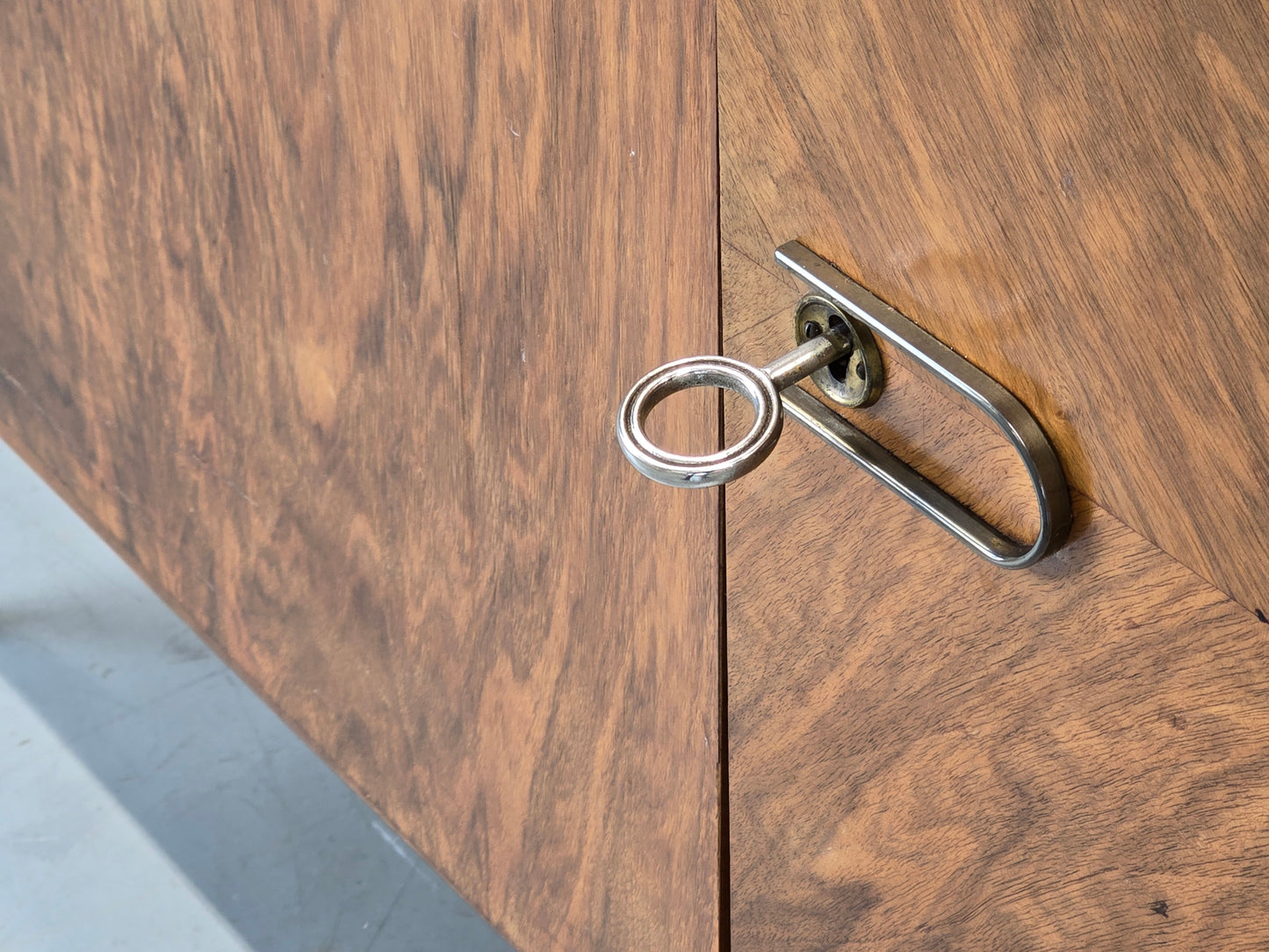 1960ER JAHRE SCHRANK nussbaum holz kleiderschrank vitrine vintage mid century