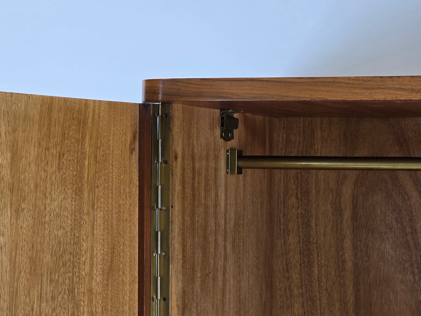 1960ER JAHRE SCHRANK nussbaum holz kleiderschrank vitrine vintage mid century