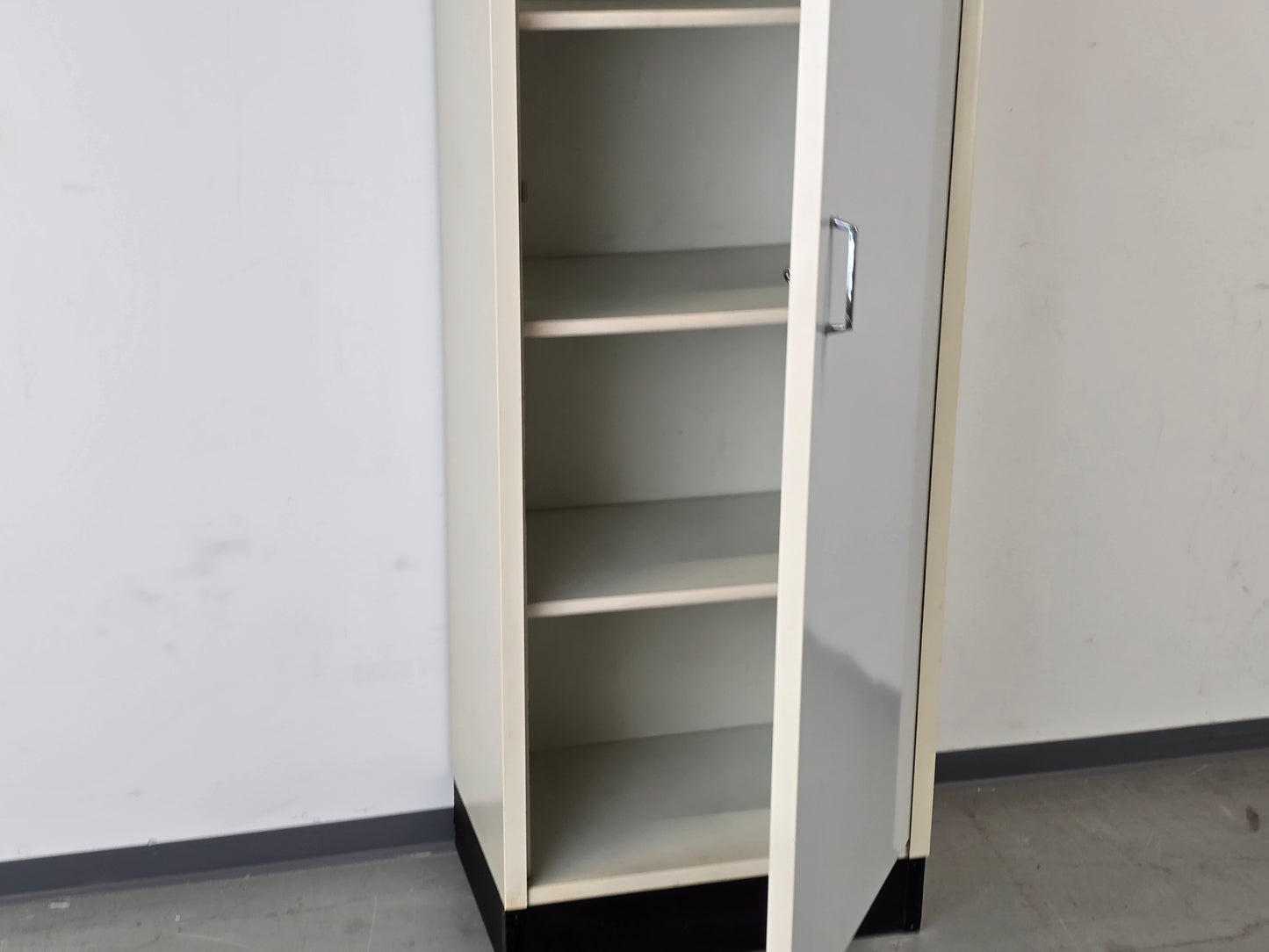 MID CENTURY SCHRANK Besenschrank schmal flur küche küchenschrank vintage kleiderschrank