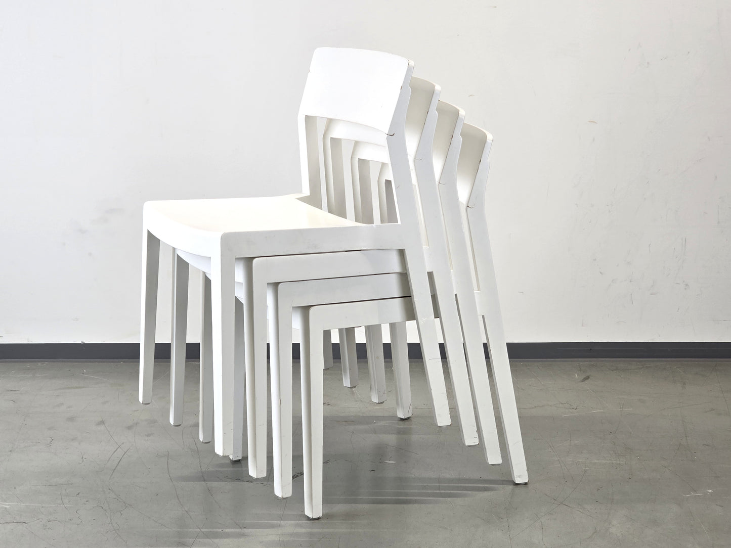 THIS WEBER STUHL stühle stapelbar holz stapelstühle weiß vintage dietiker