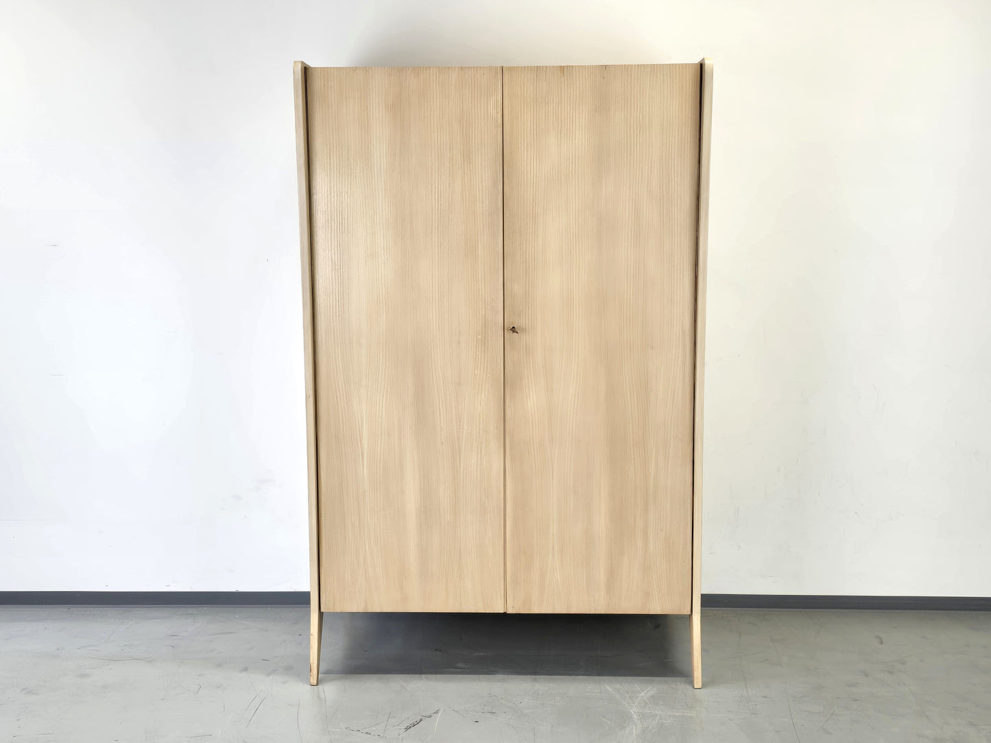 MID CENTURY KLEIDERSCHRANK beige schrank vintage 1960er weiß