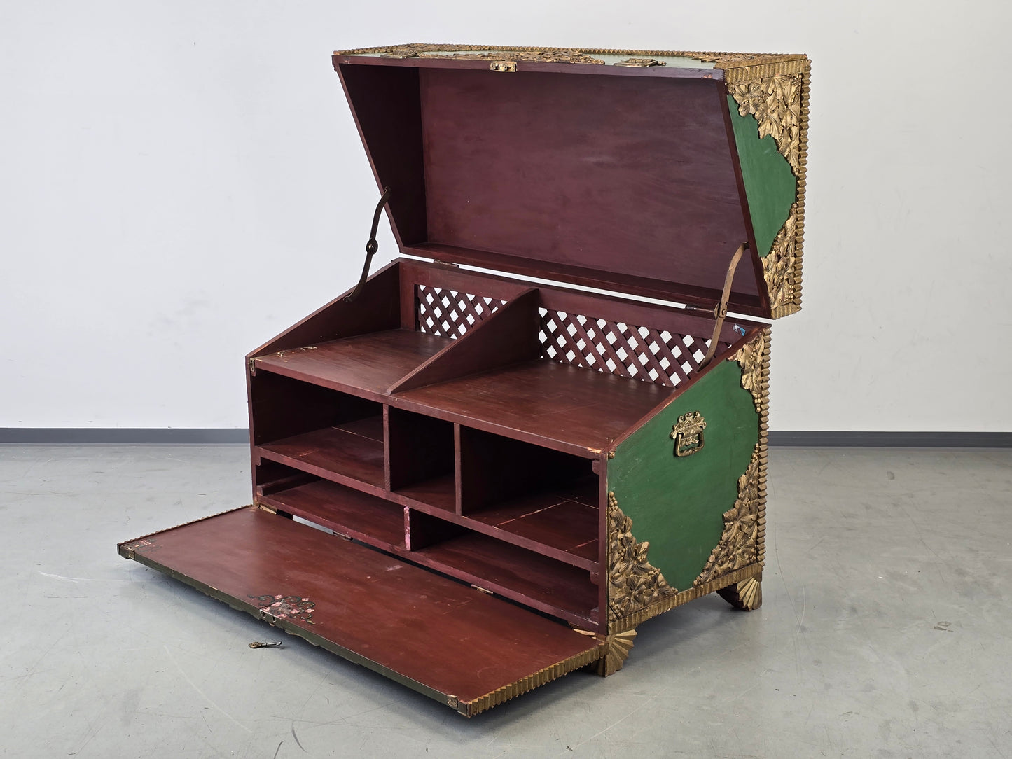 ANTIK TRUHE kommode vintage grün gold sekretär bemalt barock Rokoko