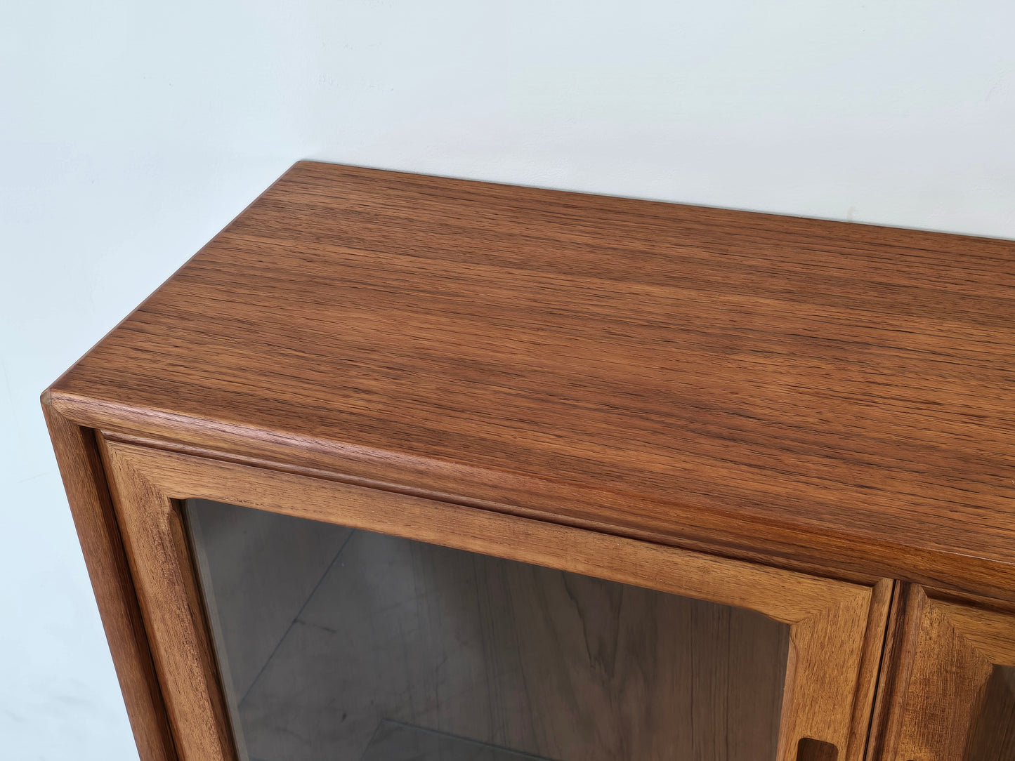 MID CENTURY TEAK VITRINE vintage sideboard kommode holz retro