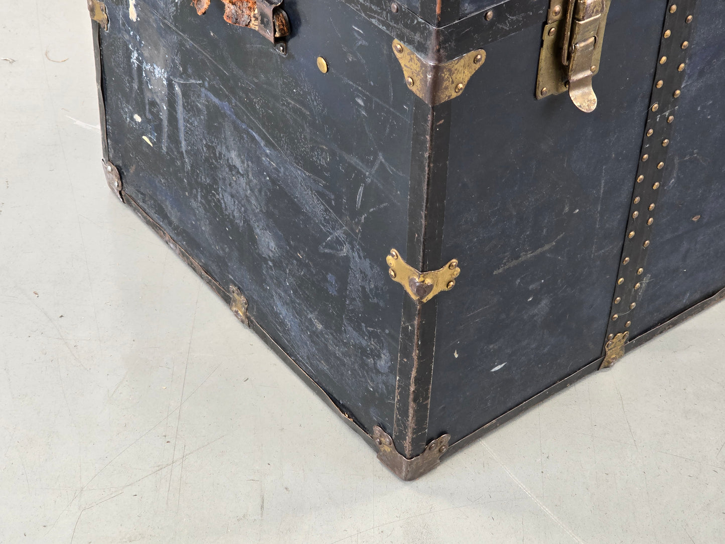 ANTIKER SEEKOFFER Schrankkoffer Überseekiste Vintage Truhe Koffer Vintage