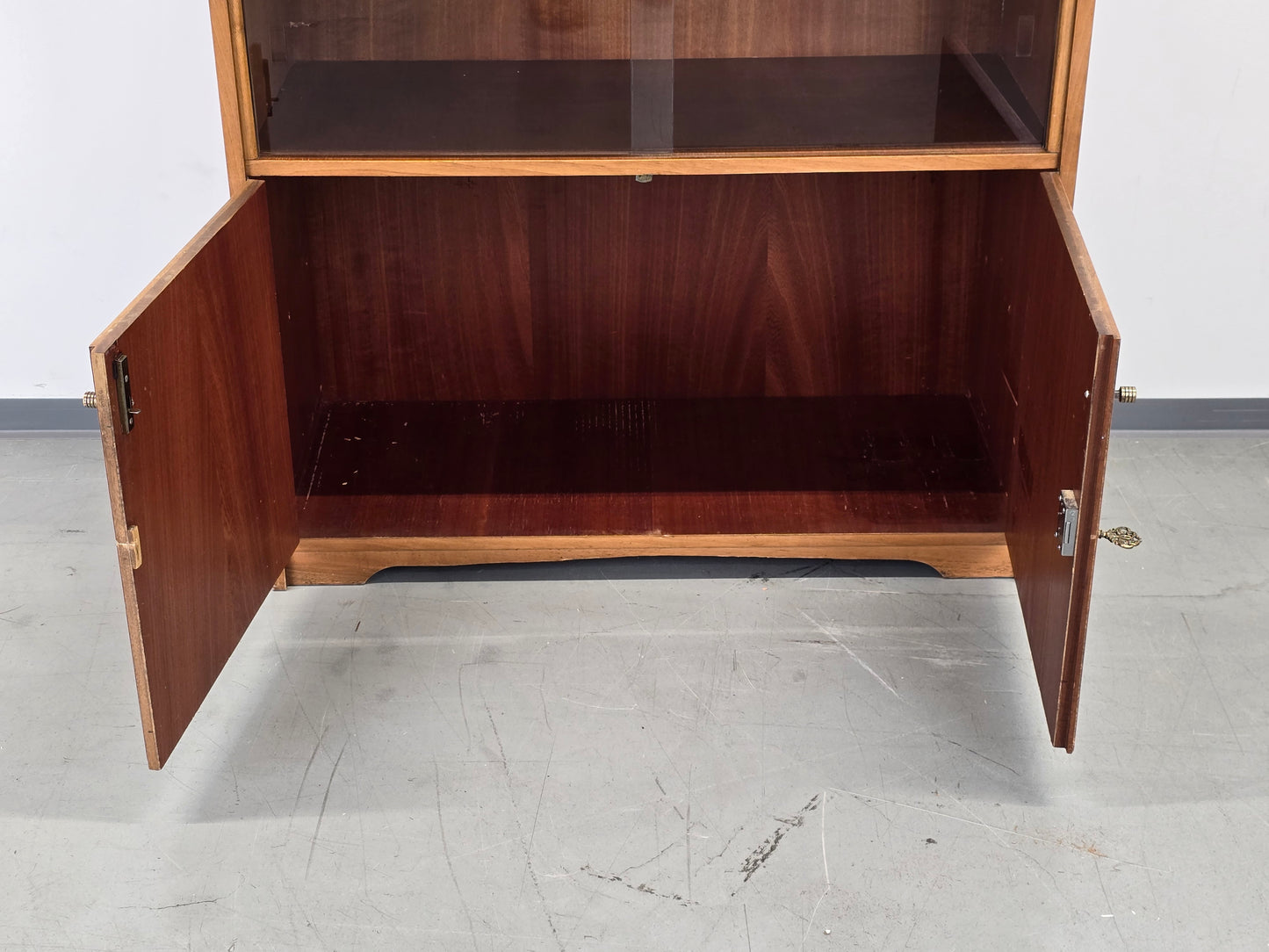 VINTAGE SIDEBOARD Mid Century Kommode Highboard Schrank Teak Nussbaum 50er 60er
