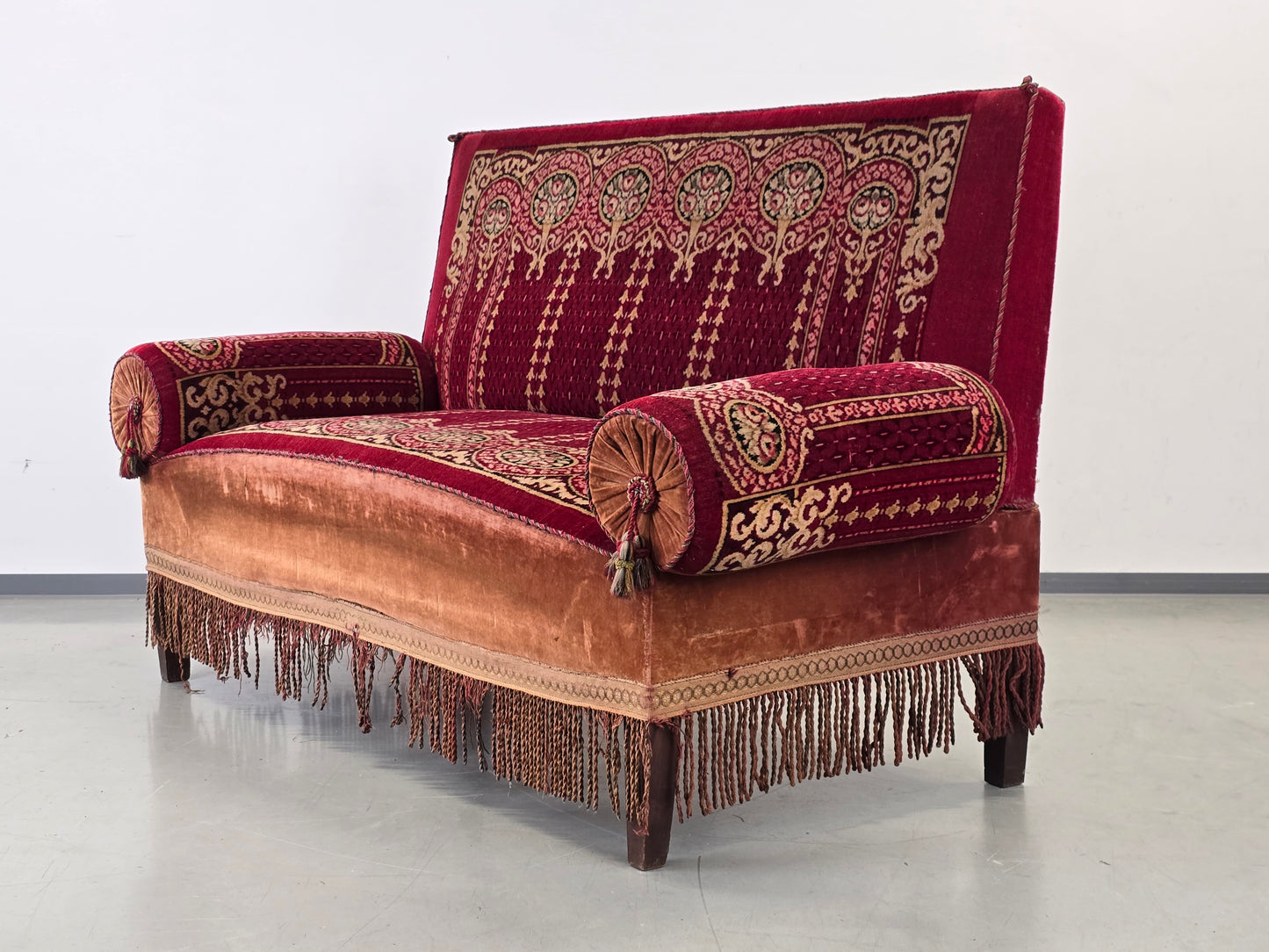 GRÜNDERZEIT SOFA Antik Diwan Samt Orient Prunkbank Kelim-Optik Rot Retro