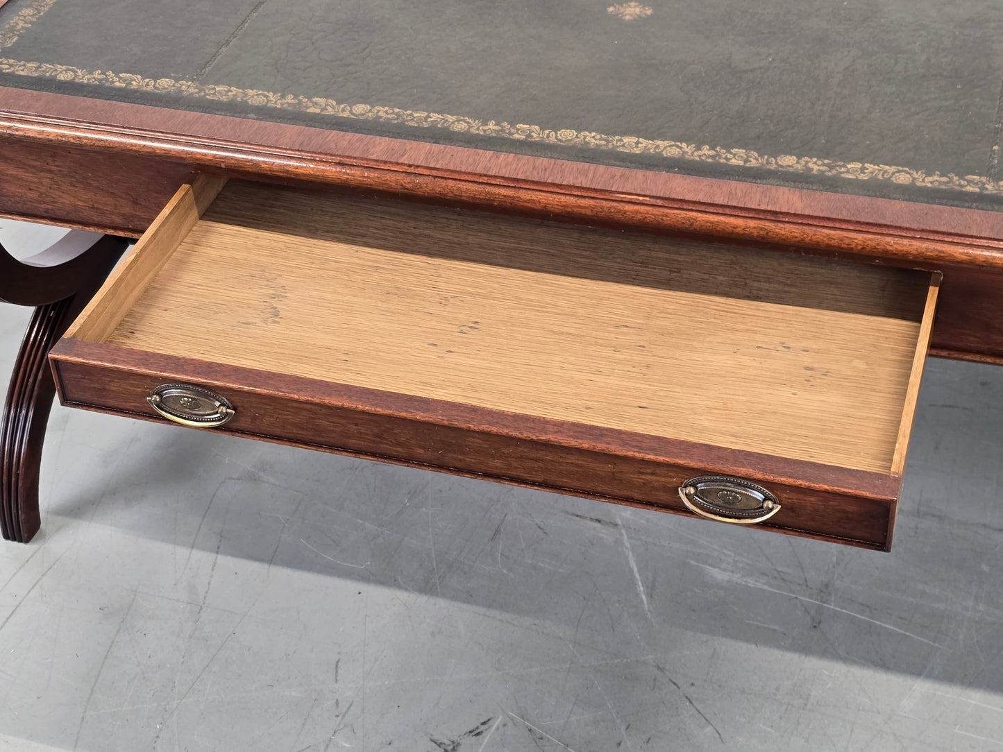 COUCHTISCH ANTIK Mahagoni Leder Wohnzimmertisch Sofa Tisch Regency Vintage