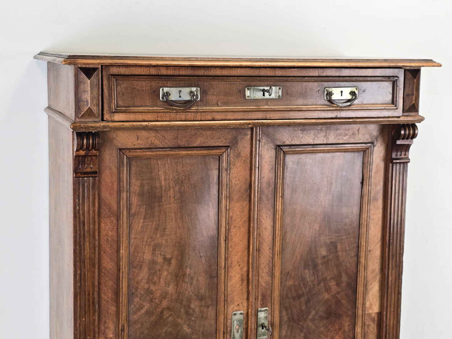ANTIKER VERTIKO Biedermeier Kommode Nussbaum Anrichte Pfeilerschrank Vintage