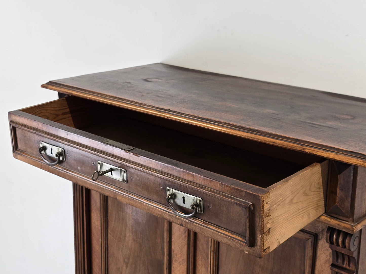 ANTIKER VERTIKO Biedermeier Kommode Nussbaum Anrichte Pfeilerschrank Vintage