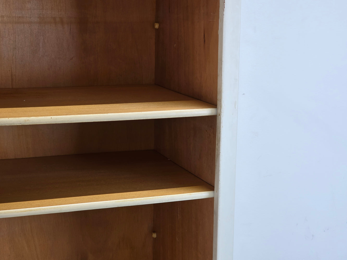 BESENSCHRANK VINTAGE 60er Jahre Holz Vorratsschrank Flur Garderobe Retro