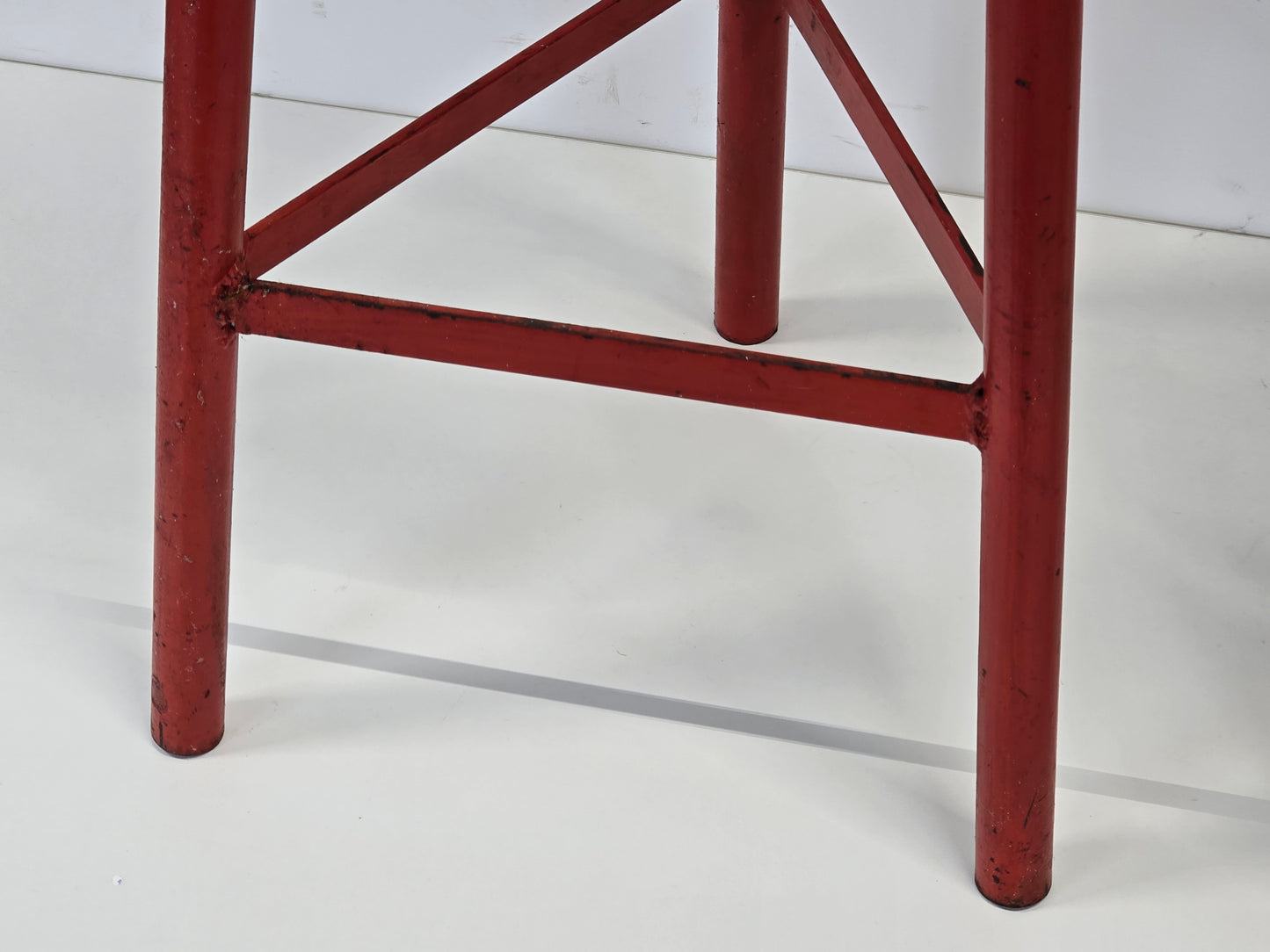 VINTAGE BARHOCKER Industrie Design Rot Loft Hocker Werkstattstuhl 70er Jahre