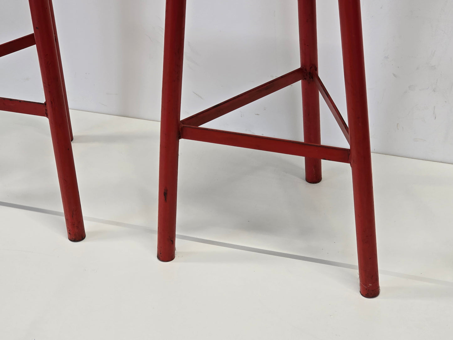 VINTAGE BARHOCKER Industrie Design Rot Loft Hocker Werkstattstuhl 70er Jahre