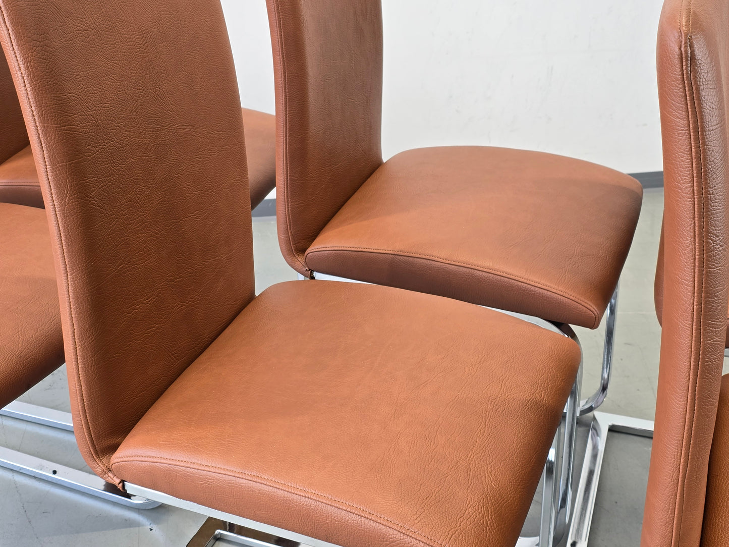 DESIGN FREISCHWINGER Leder-Optik Braun Chrom Stühle hochwertig 6er Set Modern