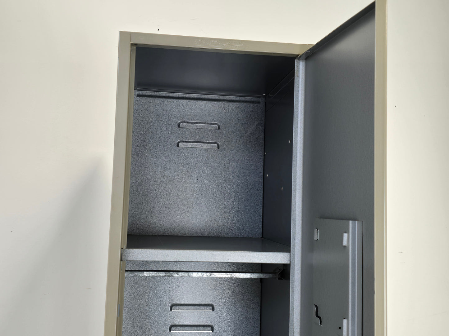 SPIND SCHRANK Metall Spindschrank Garderobe Vintage Industrie Design