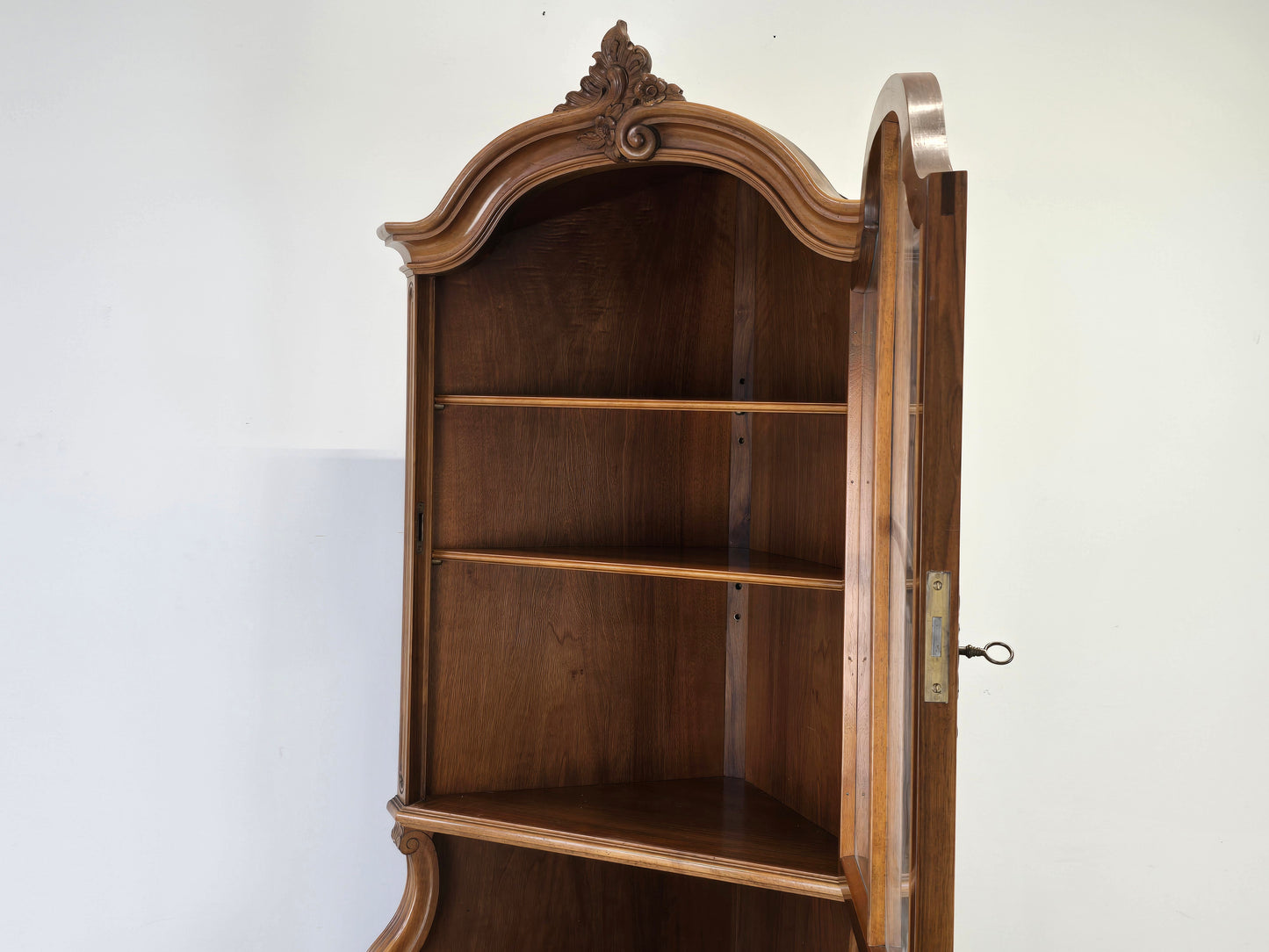 ANTIKER ECKSCHRANK Barock Vitrine Nussbaum Louis XV Schrank Vintage
