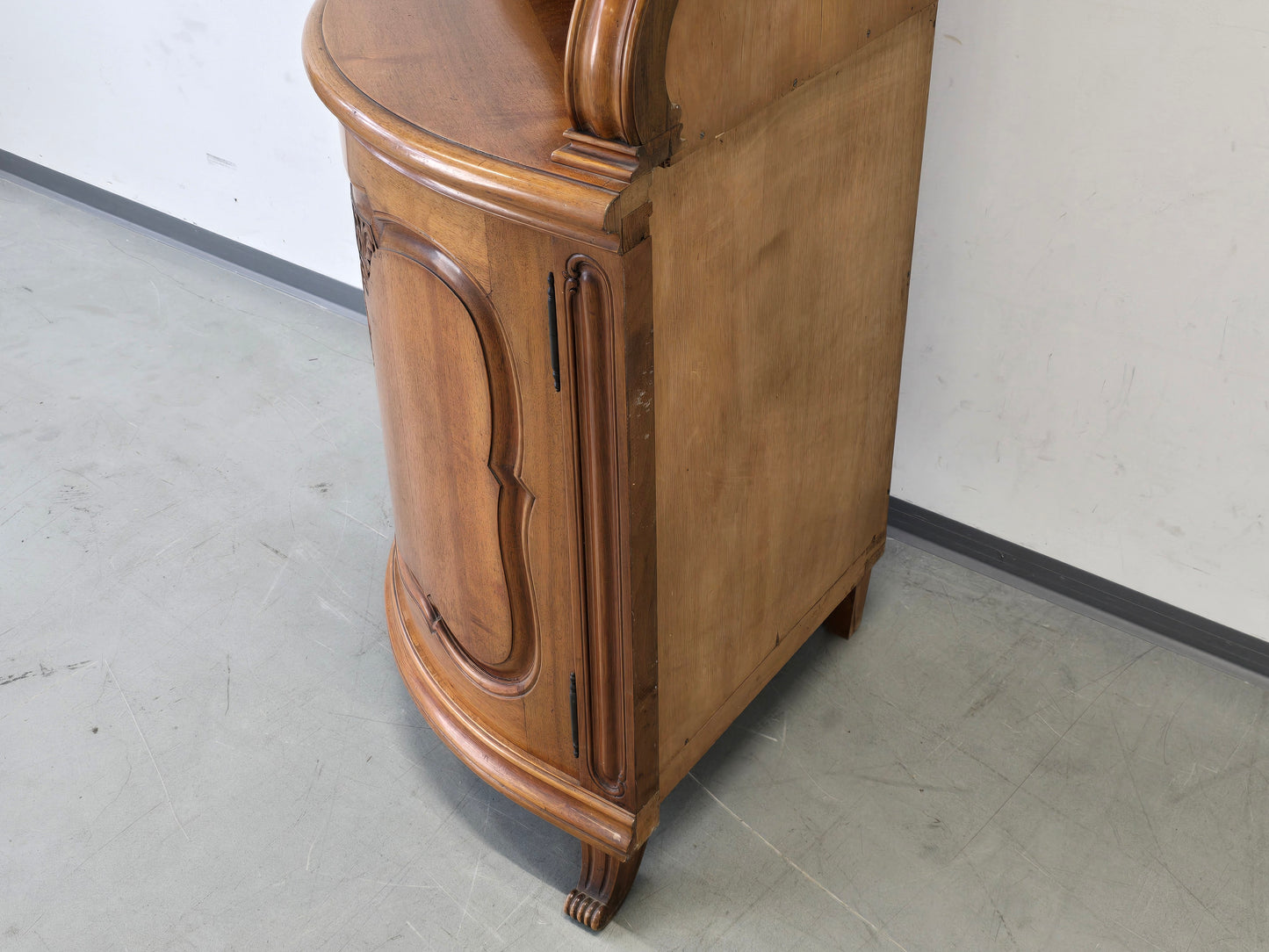 ANTIKER ECKSCHRANK Barock Vitrine Nussbaum Louis XV Schrank Vintage