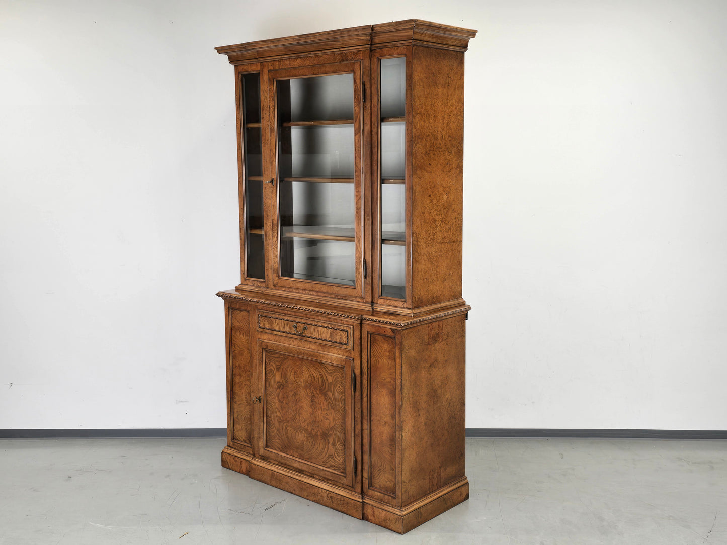 ANTIKER VITRINENSSCHRANK Bücherschrank Schrank Massivholz Vintage Wurzelholz Optik