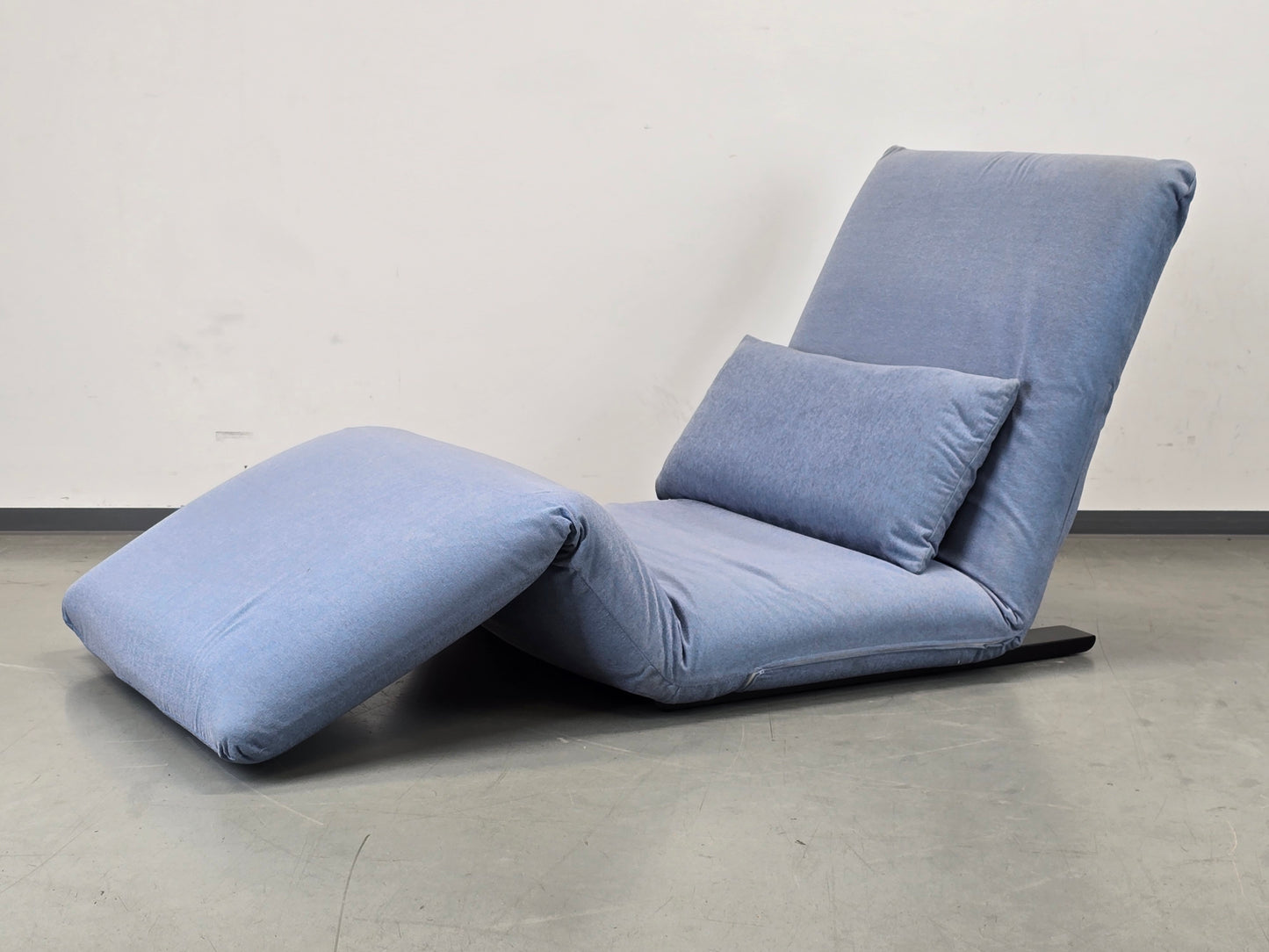 TATTOMI SESSEL Schlafsessel Mobilia Collection Design Gästebett Blau Modern