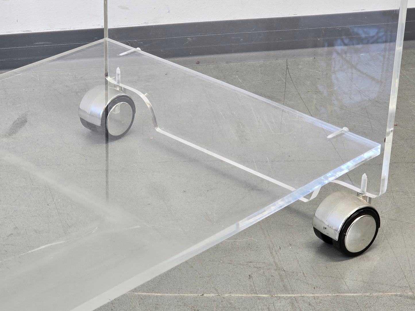 MICHEL DUMAS Rollwagen Barwagen Acryl Glas Vintage 70er Plexiglas Design Beistell