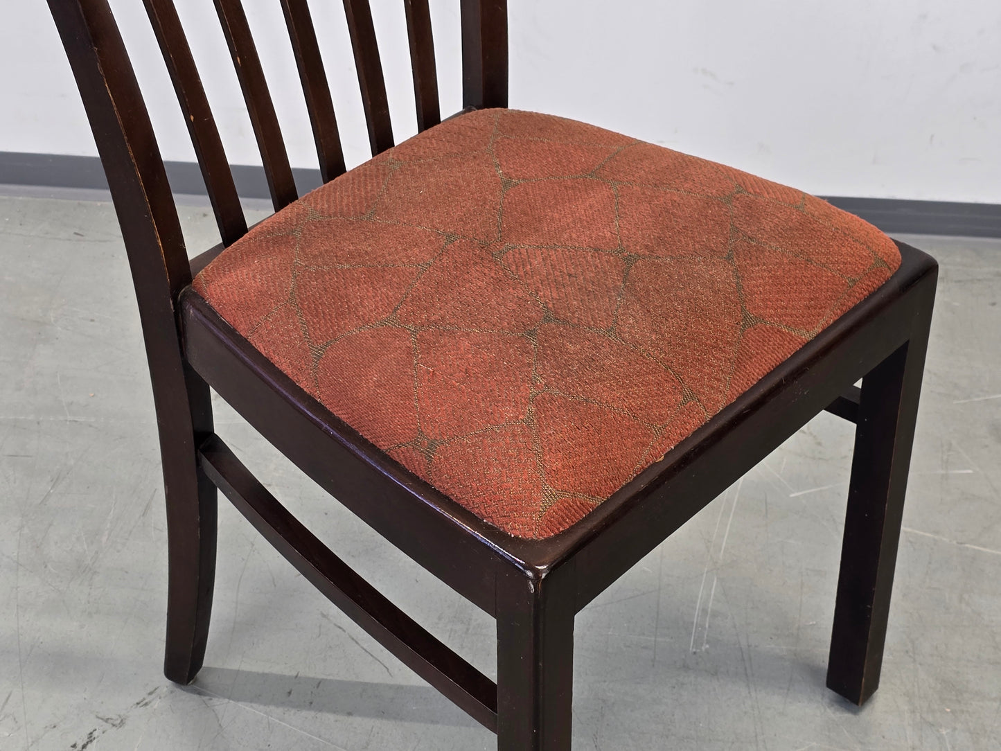 VINTAGE STUHL 1960er Holzstuhl Esszimmerstuhl Mid-Century Retro Braun Rot Stoff