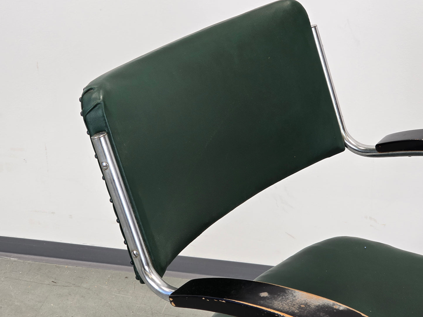 DRABERT STUHL Bauhaus Drehstuhl Schreibtischstuhl Industrial Vintage Grün