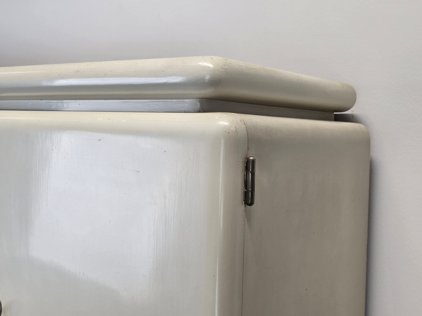 VINTAGE KÜCHENSCHRANK Buffet 50er Jahre Anrichte Schüttenschrank Weiß Retro