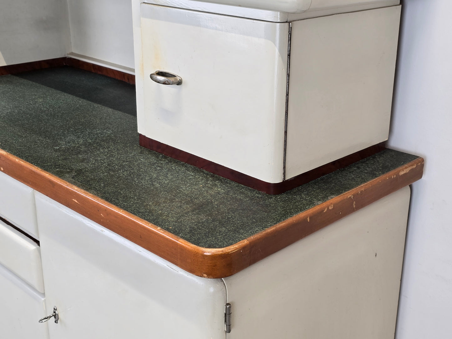 VINTAGE KÜCHENSCHRANK Buffet 50er Jahre Anrichte Schüttenschrank Weiß Retro