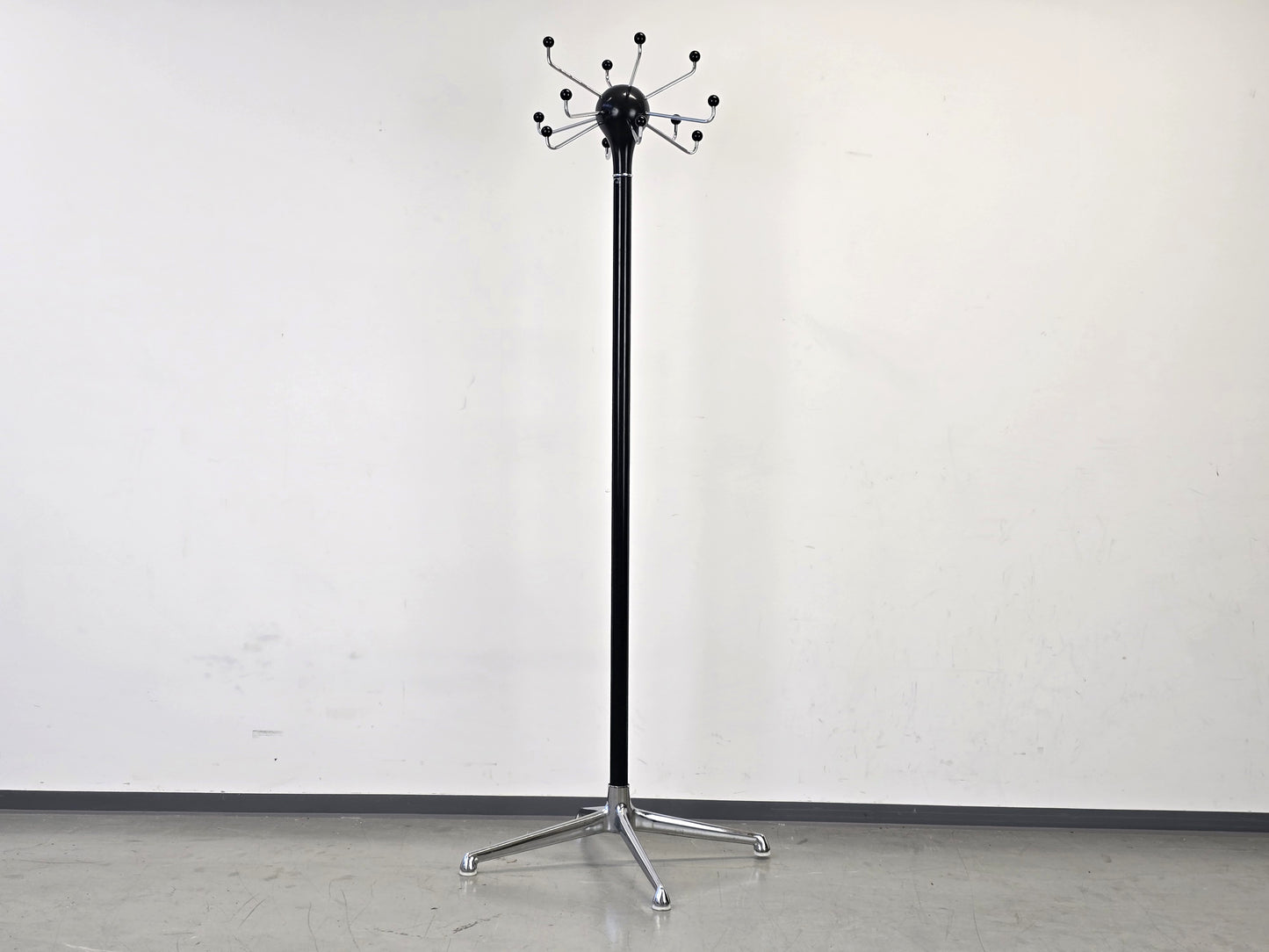 VITRA GARDEROBENSTÄNDER Design George Nelson Coat Rack Antracit Vintage Rarität