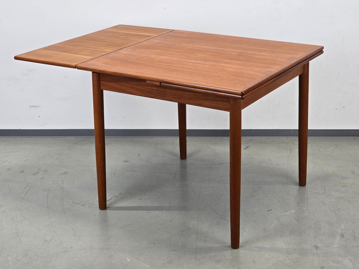 AM MØBLER Teak Tisch Ausziehbar Mid Century Danish Design Esstisch 60e – Renz and Friends