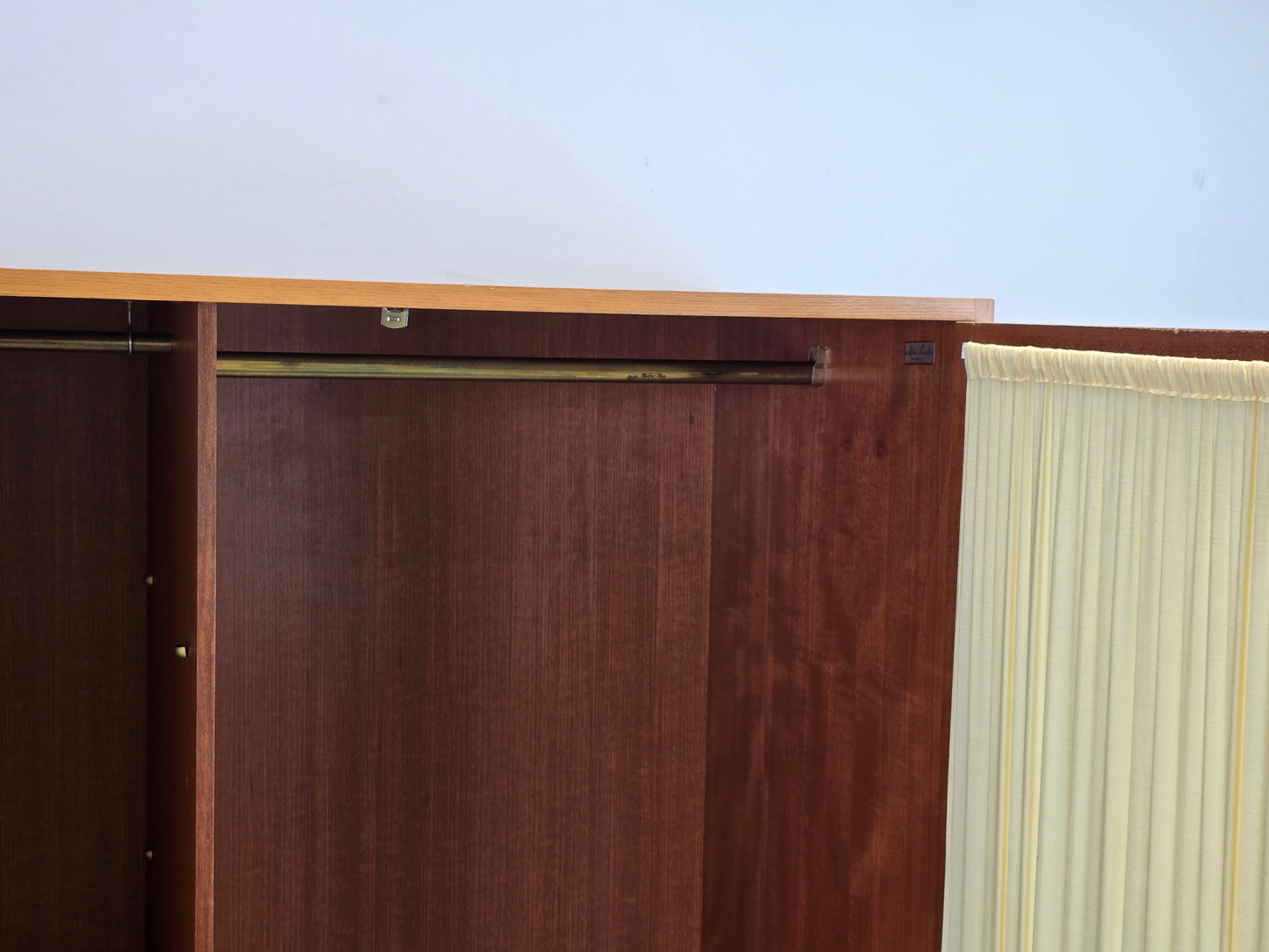 VINTAGE SCHRANK Mid Century 60er Jahre Rüster Teak Ulme Kleiderschrank Garderobe