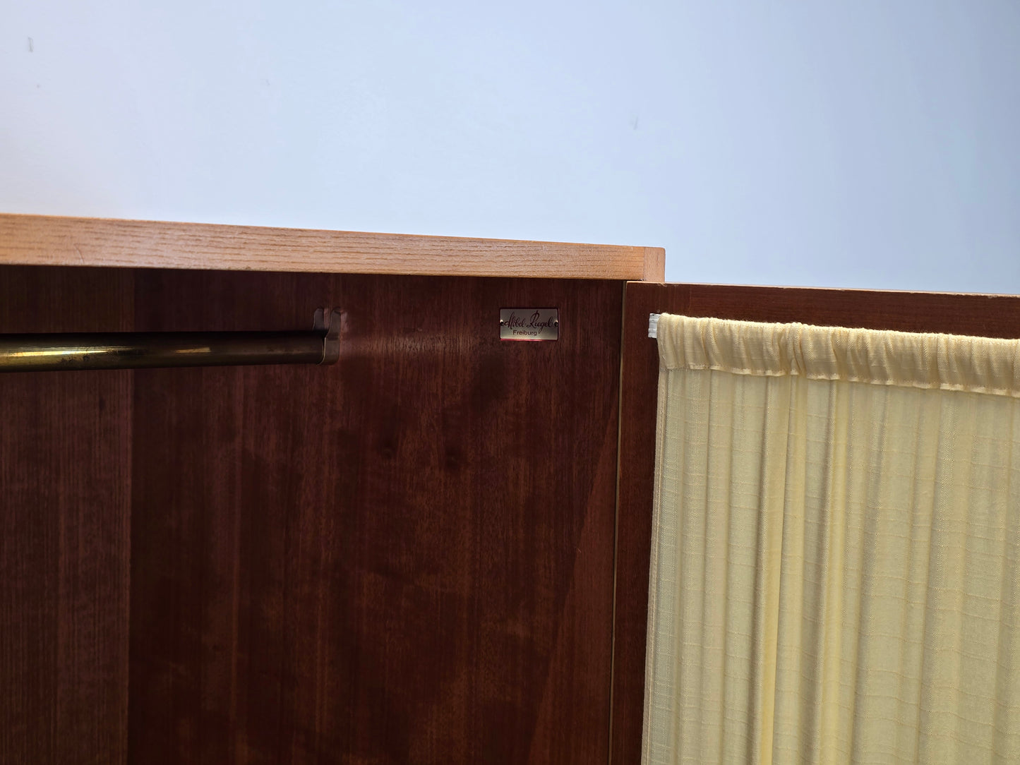 VINTAGE SCHRANK Mid Century 60er Jahre Rüster Teak Ulme Kleiderschrank Garderobe