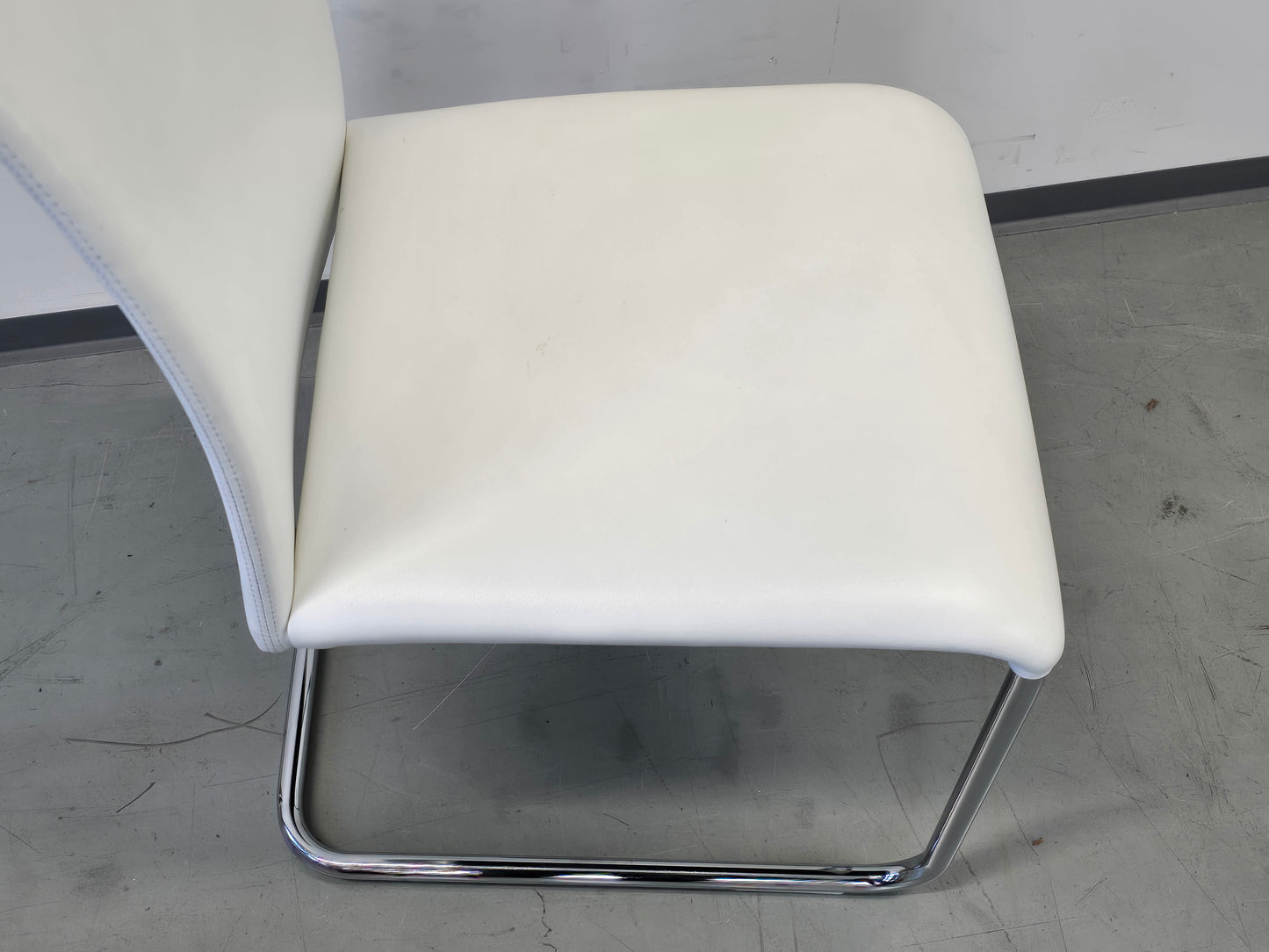 DRAENERT STÜHLE Freischwinger Stuhl Esszimmer Küche Leder Weiß Chrom 2060 Luma Design Klassiker