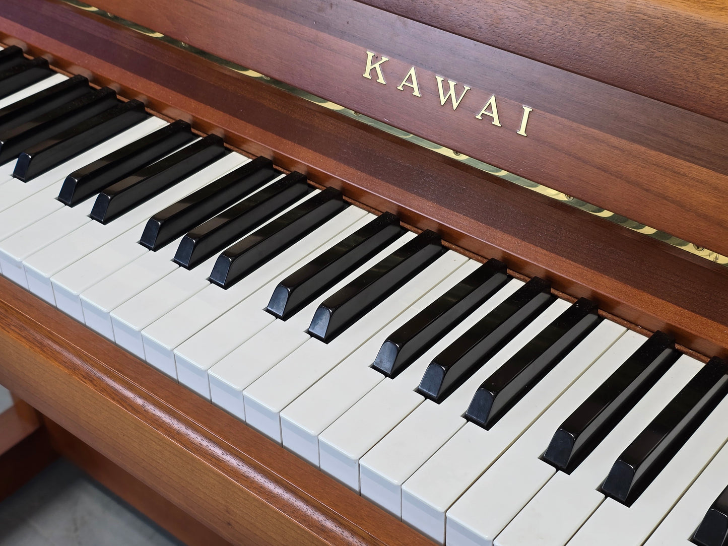 KAWAI KLAVIER CS-9T Nussbaum Mid-Century Design Japan Piano 1988 Bj.