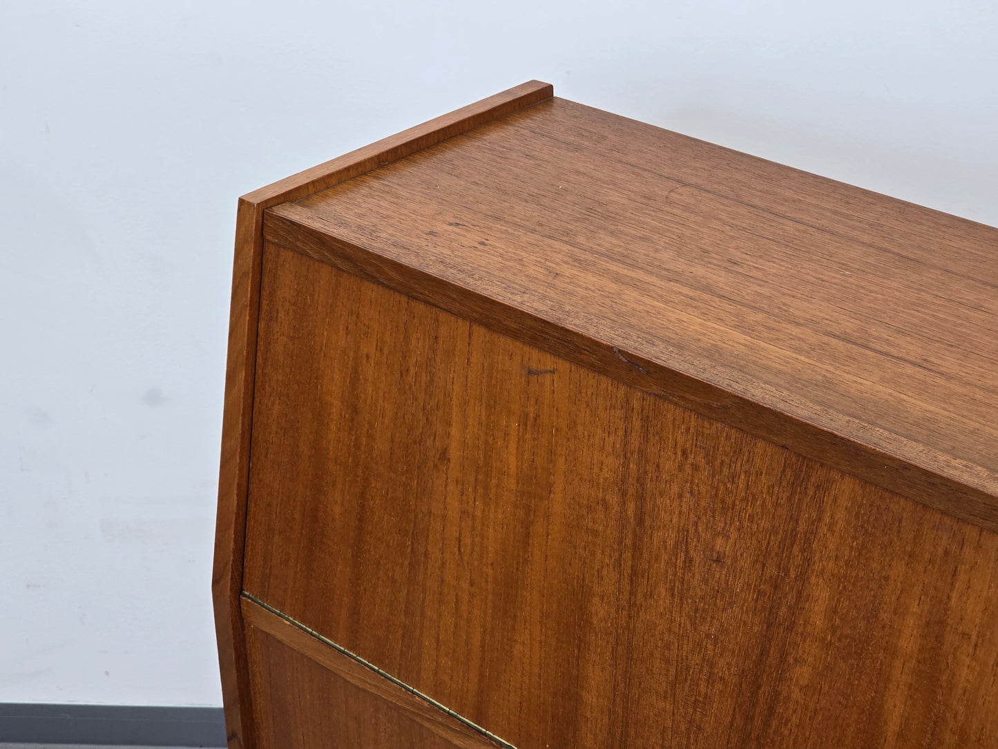 VINTAGE WÄSCHETRUHE Teak Mid Century Wäschesammler 60er Design Holz Truhe Retro
