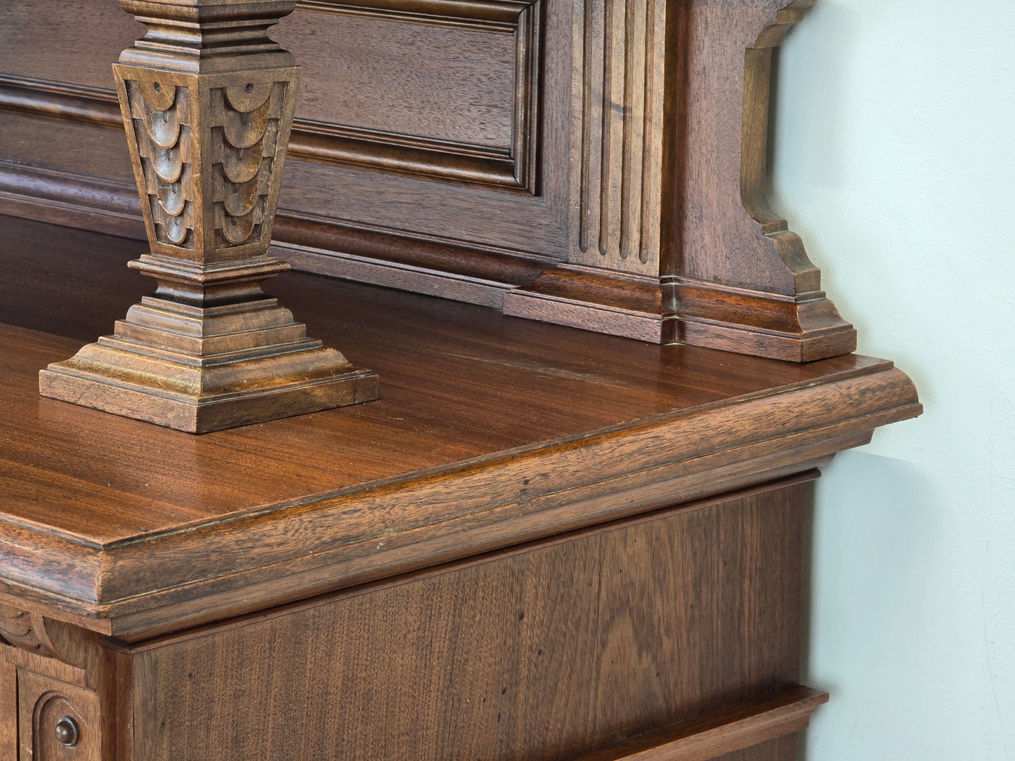 GRÜNDERZEIT BUFFET Antik Schrank Nussbaum Wurzelholz Ströbele & Osburg Konstanz