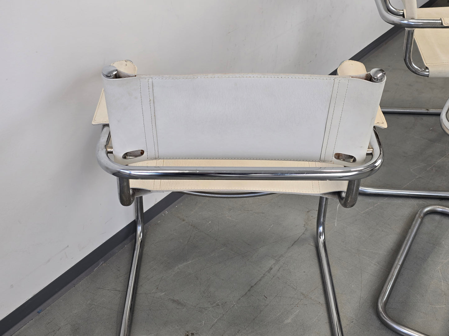 DESIGN FREISCHWINGER Leder Weiß Chrom Stuhl Bauhaus Vintage 60er 70er