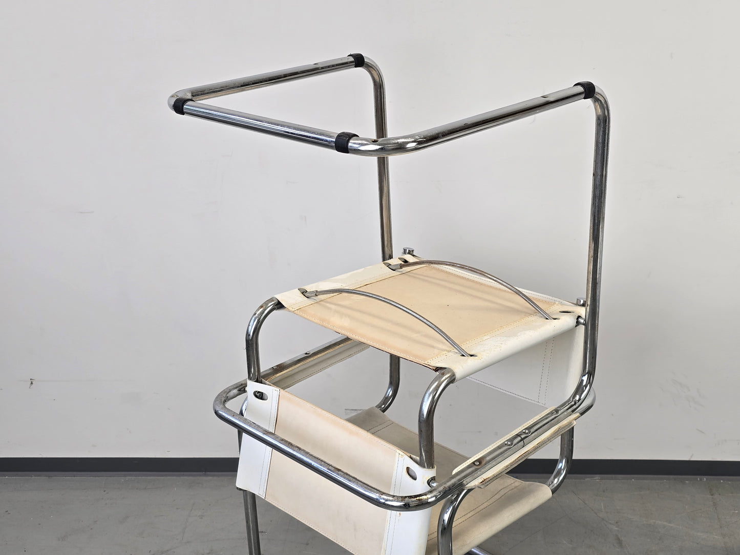 DESIGN FREISCHWINGER Leder Weiß Chrom Stuhl Bauhaus Vintage 60er 70er