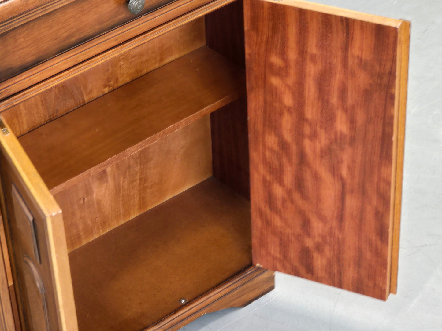 VINTAGE KOMMODE Sideboard Schrank Nussbaum-Optik Rustikal Mid Century Flur