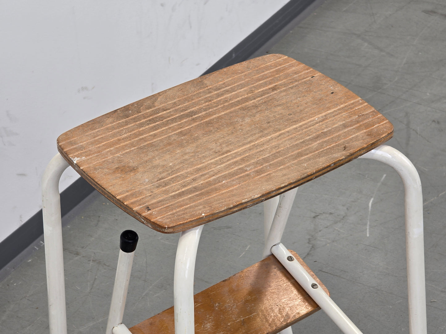 VINTAGE TRITTLEITER HOCKER Klapphocker Küchenhilfe Metall Holz Weiß Leiter