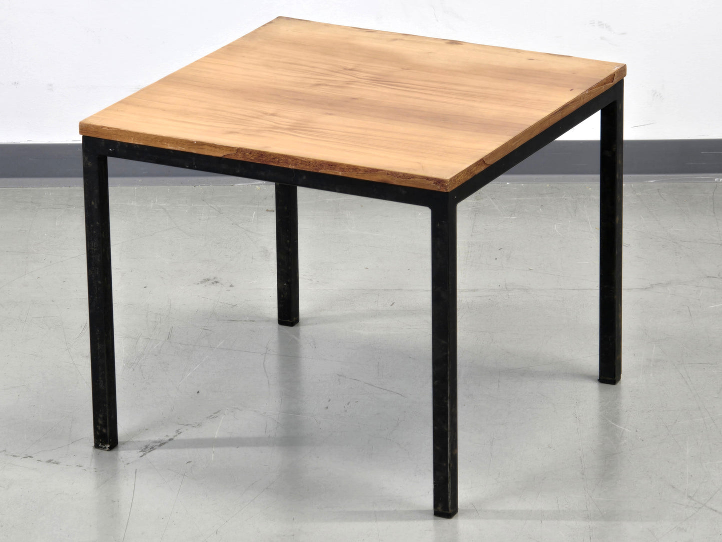 DESIGN BEISTELLTISCH Vintage 60er Jahre Industrie Loft Holz Metall Quadratisch