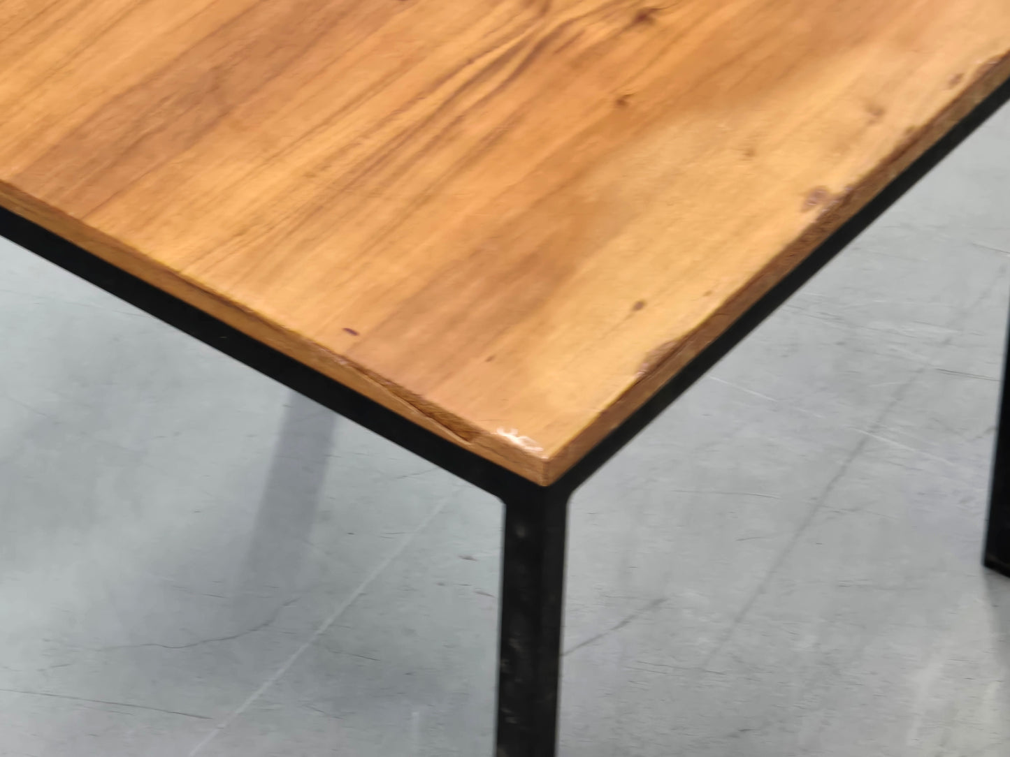 DESIGN BEISTELLTISCH Vintage 60er Jahre Industrie Loft Holz Metall Quadratisch