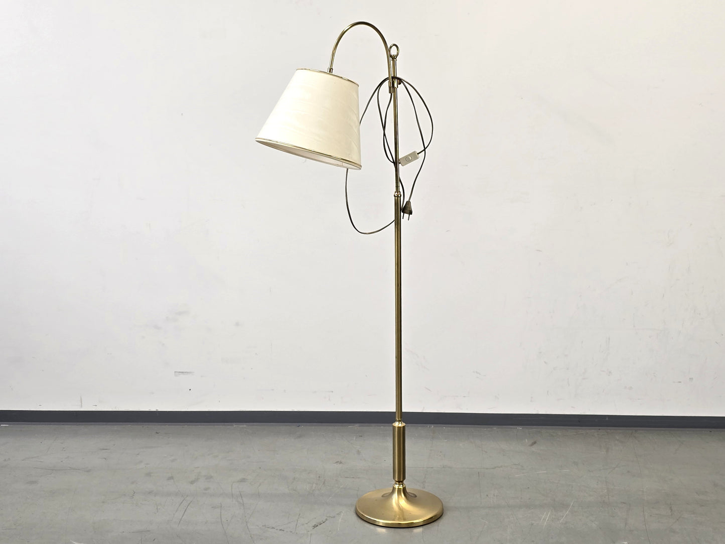 VINTAGE STEHLAMPE Messing Gold Bogenlampe Mid Century 70er Jahre Design Retro