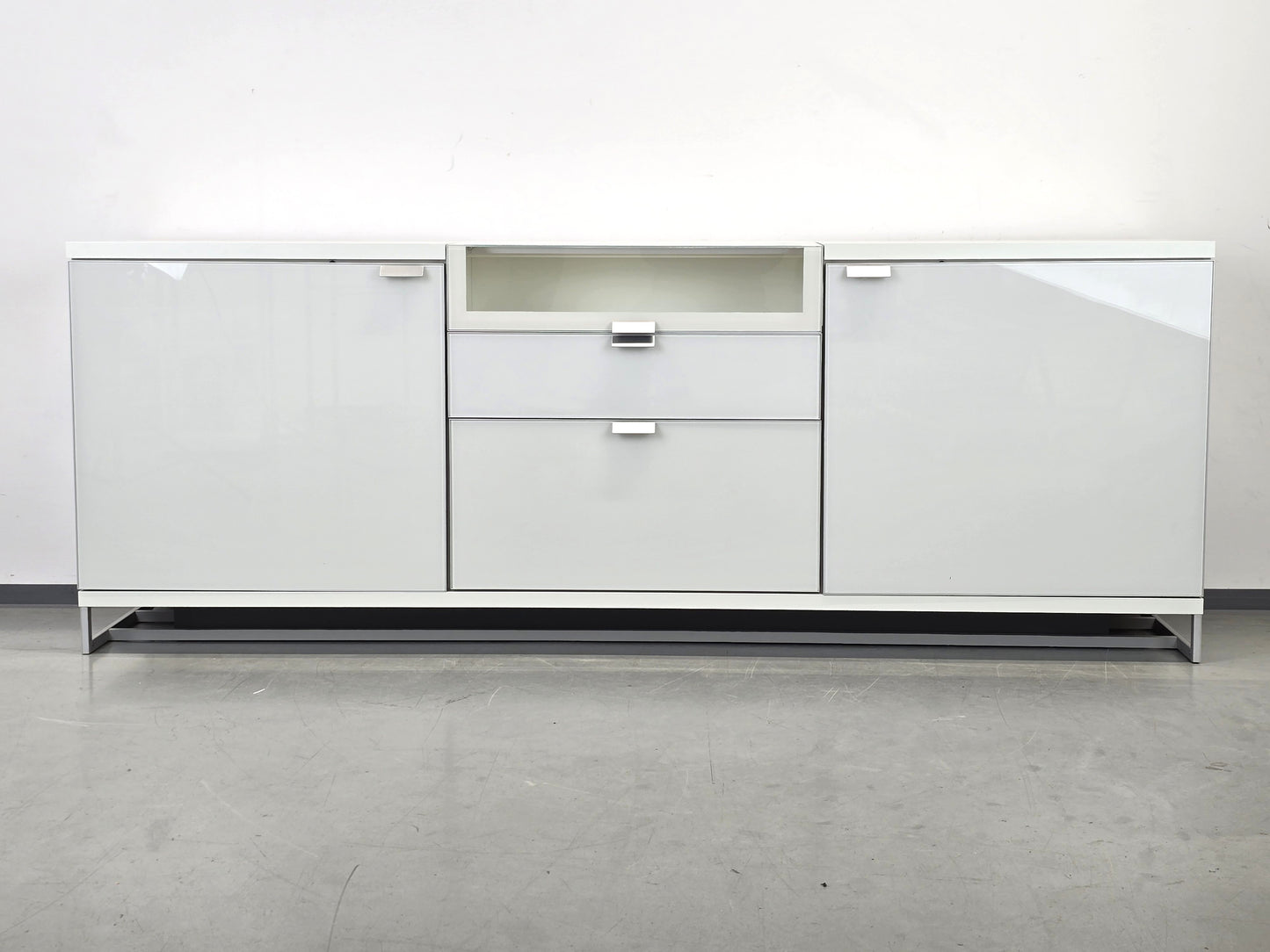 HÜLSTA XELO Sideboard Weiß Glas Kommode Design Highboard 226cm Vitrine Modern