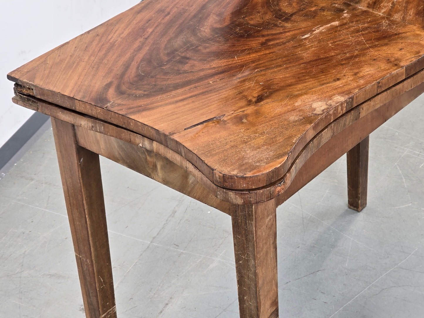 ANTIKER SPIELTISCH Biedermeier Klapptisch Esstisch Nussbaum Holz Rarität